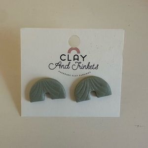 NWT- Clay & Trinkets Handmade Green Rainbow Clay Earrings